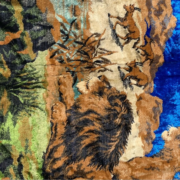 VINTAGE Velvet Rug Stag Lions and Gazelles Scenic Wall Tapestry - Picture 5 of 13